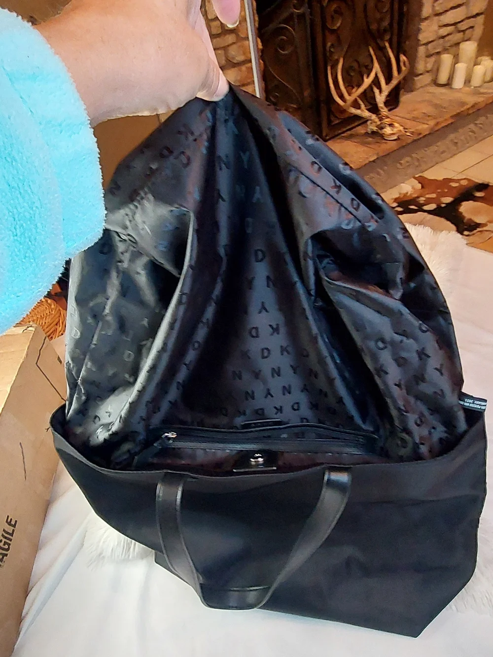 DKNY Large Black Nylon Shoulder Tote Bag Like New